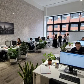 Large 20 Person Office